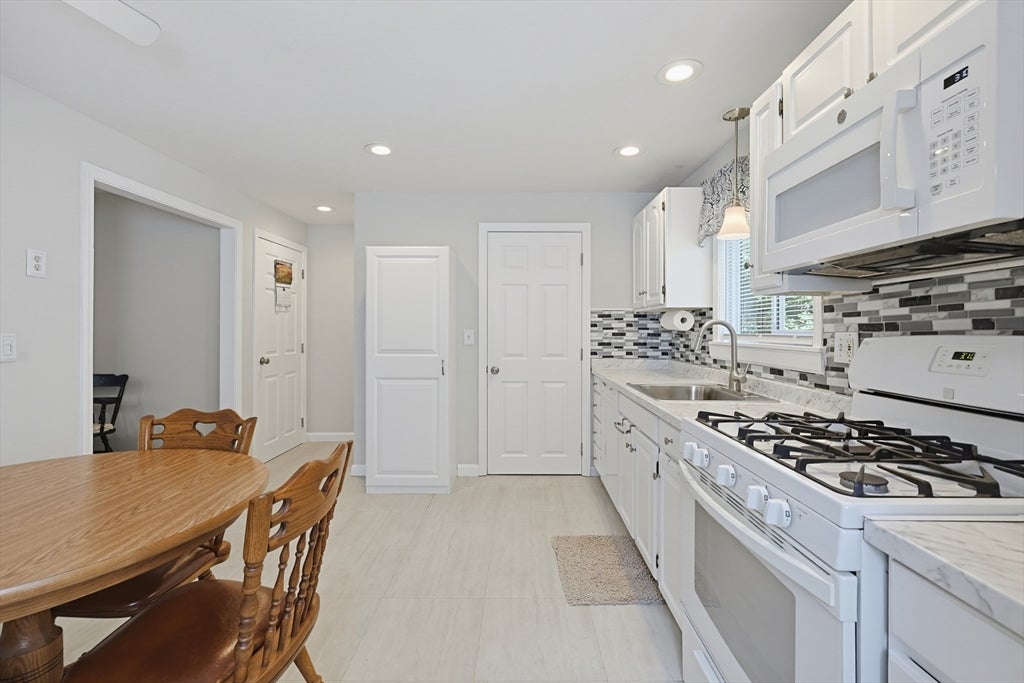 14 Carol Dr #14, Franklin, MA, 14 Carol Dr #14, Franklin, MA Photo #9