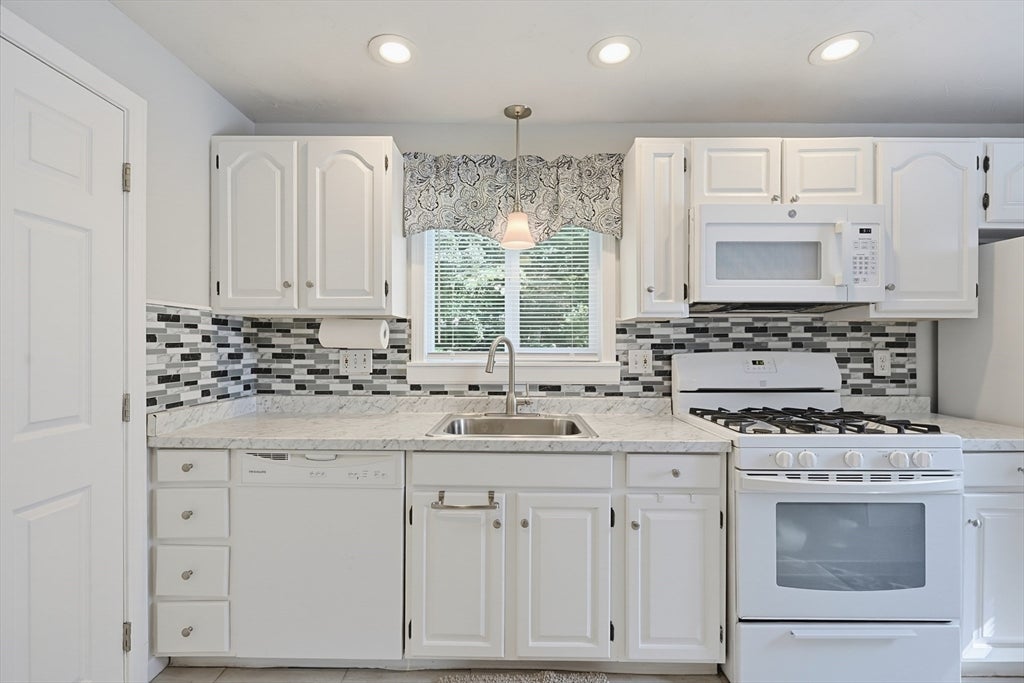 14 Carol Dr #14, Franklin, MA, 14 Carol Dr #14, Franklin, MA Photo #6