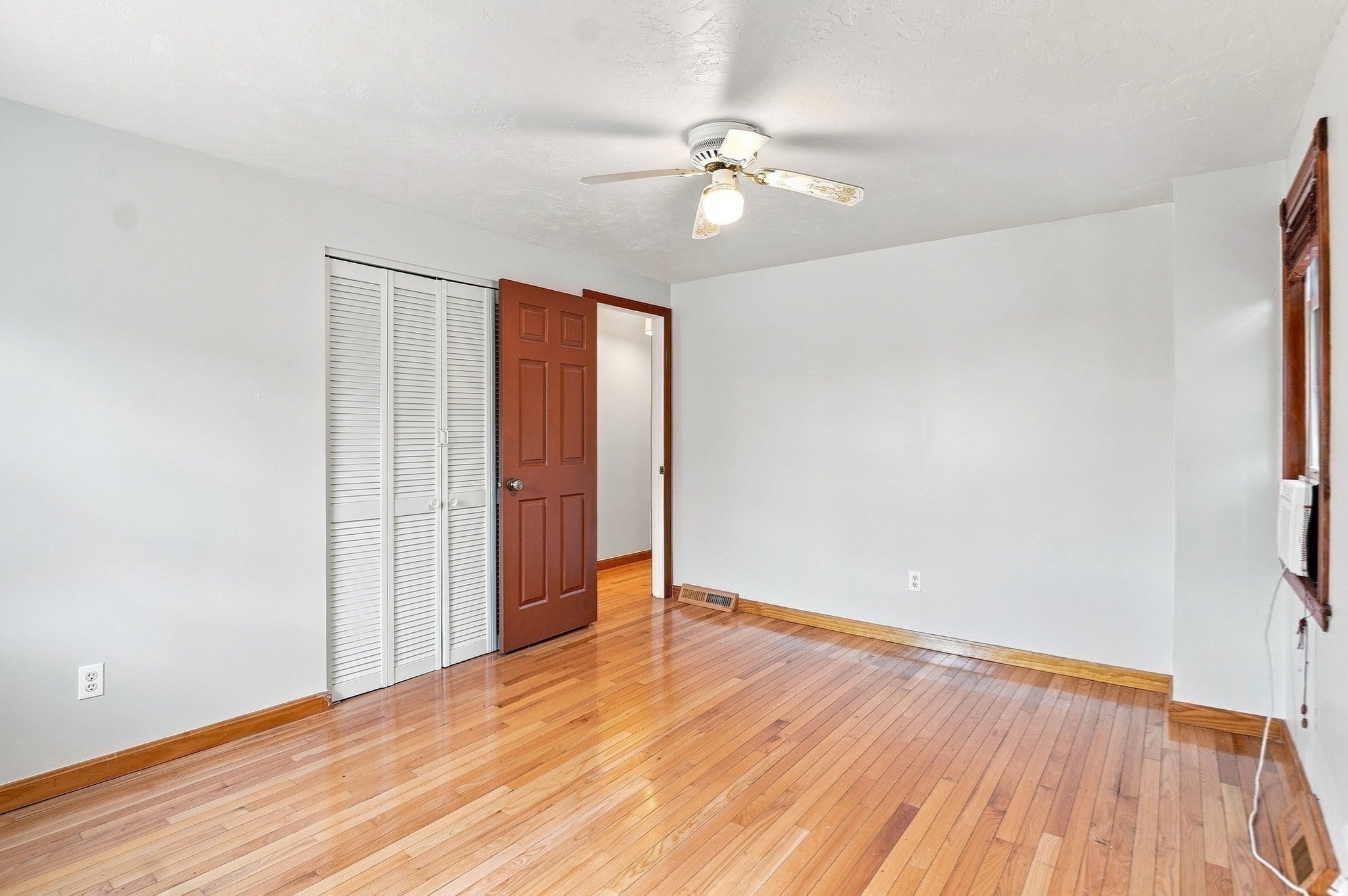 30 Parsons Hill Dr, Worcester, MA, 30 Parsons Hill Dr, Worcester, MA Photo #14
