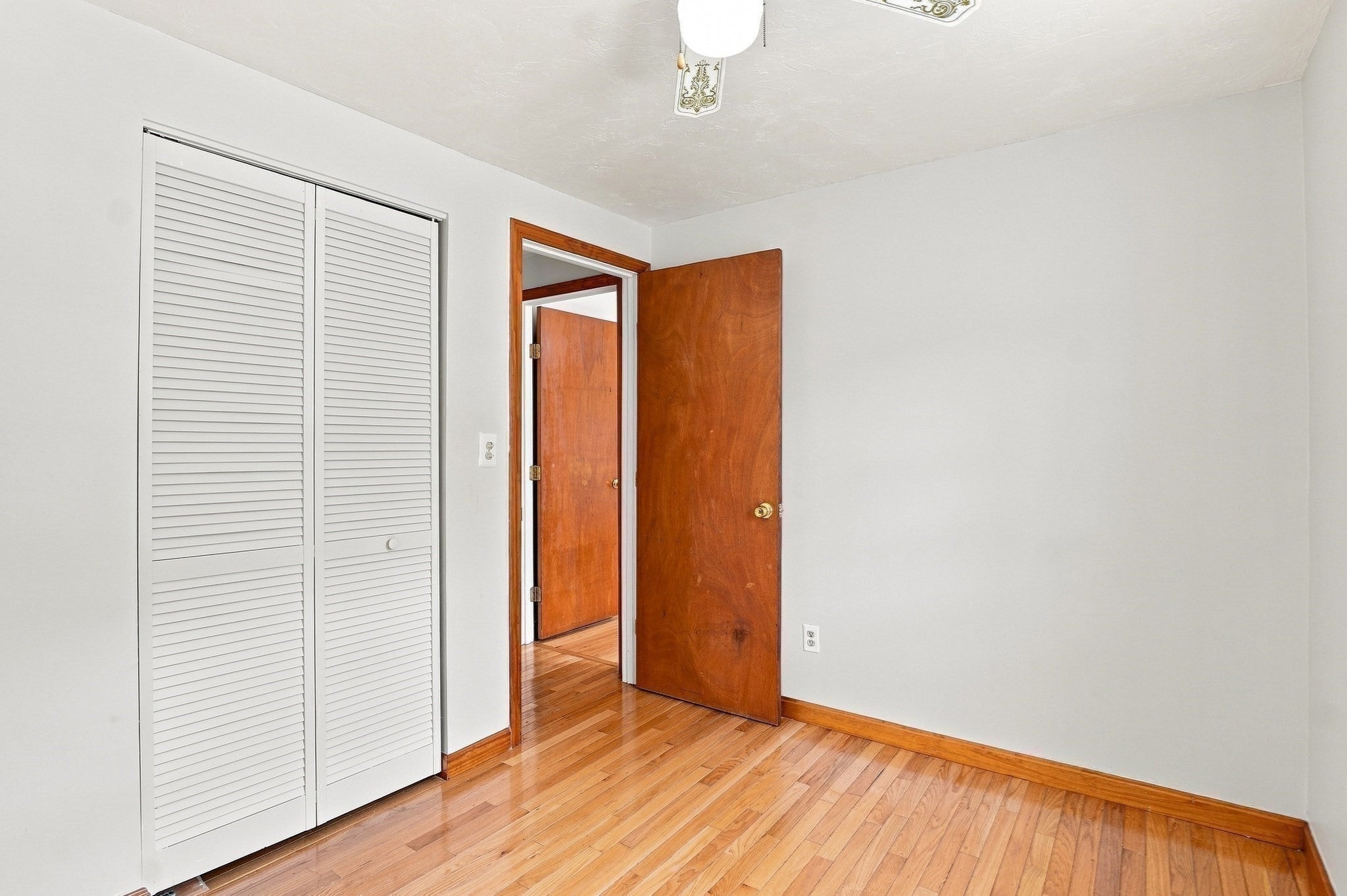 30 Parsons Hill Dr, Worcester, MA, 30 Parsons Hill Dr, Worcester, MA Photo #19