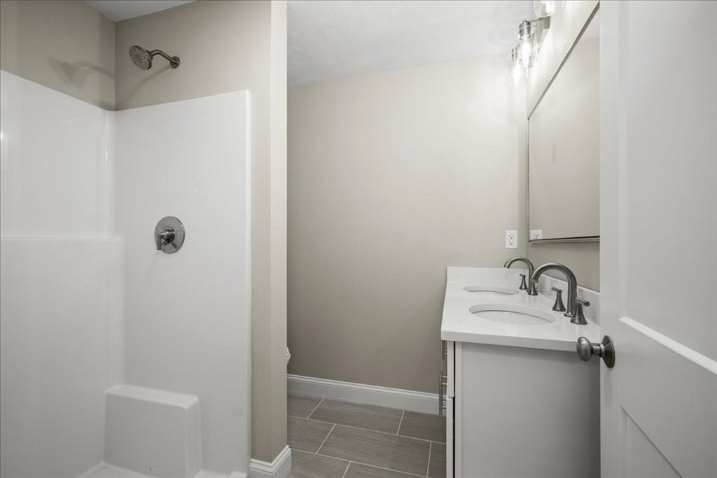 25 Vinal St #28, Auburn, MA, 25 Vinal St #28, Auburn, MA Photo #17