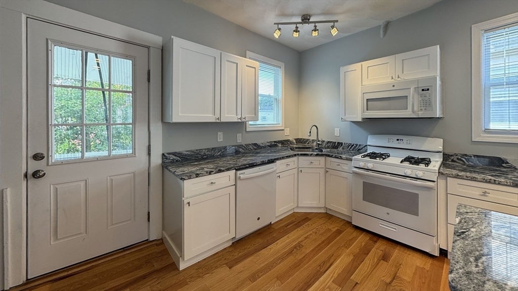 30 Partridge Ave #2, Somerville, MA, 30 Partridge Ave #2, Somerville, MA Photo #3