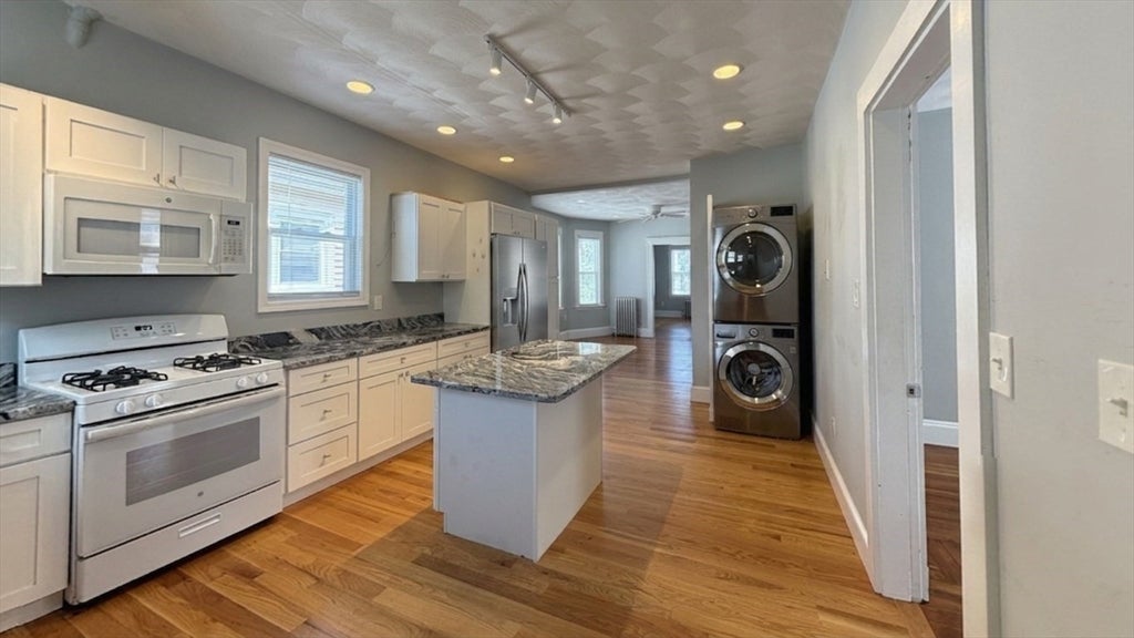 30 Partridge Ave #2, Somerville, MA, 30 Partridge Ave #2, Somerville, MA Photo #2