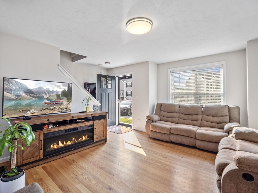 27 Riley Rd 27