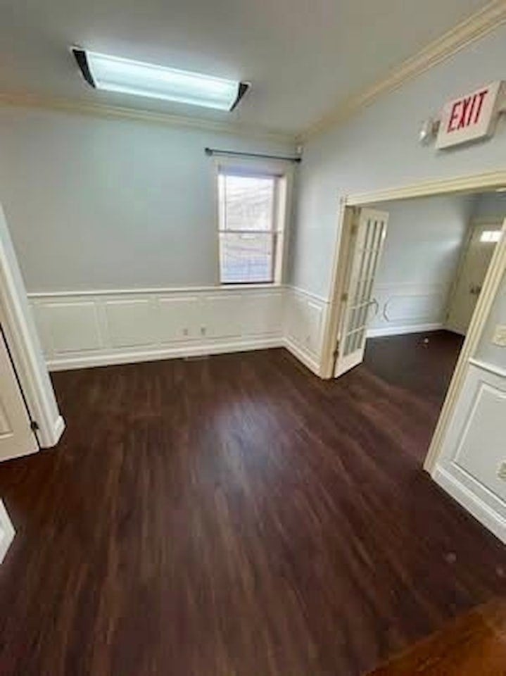 609 Newport Ave
