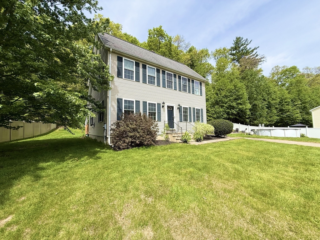 222 Bridge St