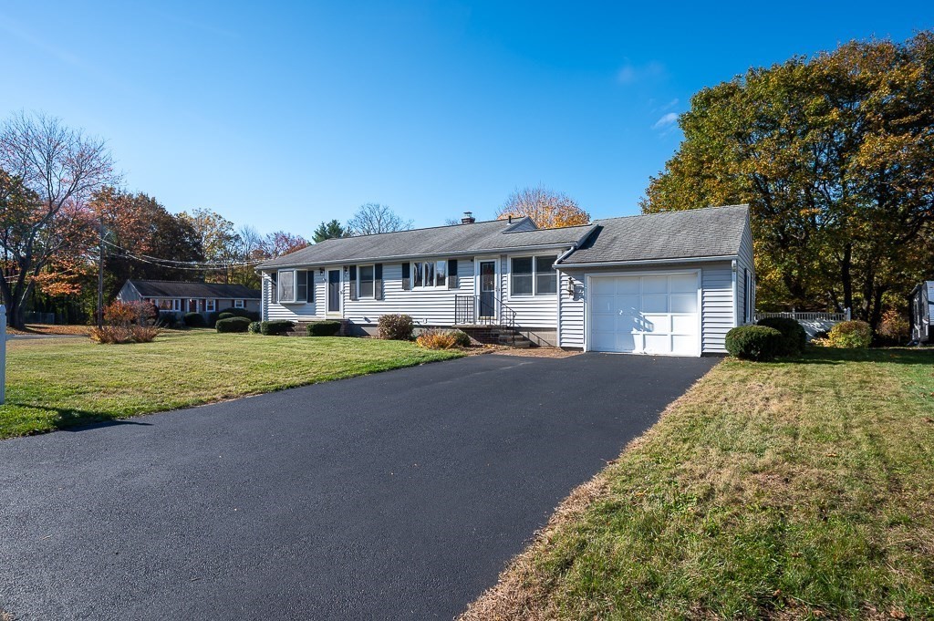 30 Falmouth Dr