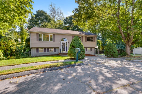 4 WILDWOOD TER, SAUGUS, MA 01906 - Image 43d0d35bd3b2dd1fa076b1fca95028de/2166031487