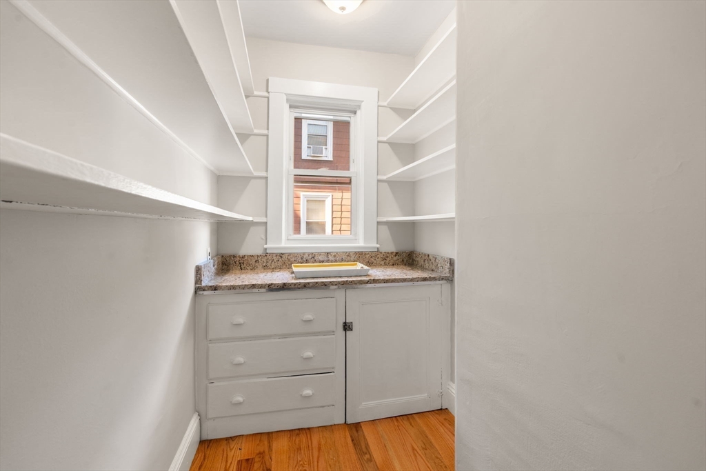 82-84 Quincy St