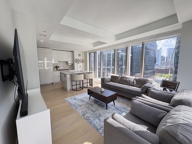 135 Seaport Blvd 1203