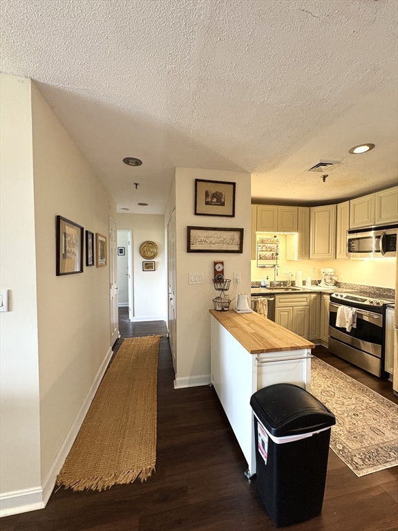 90 Quincy Shore Dr 303