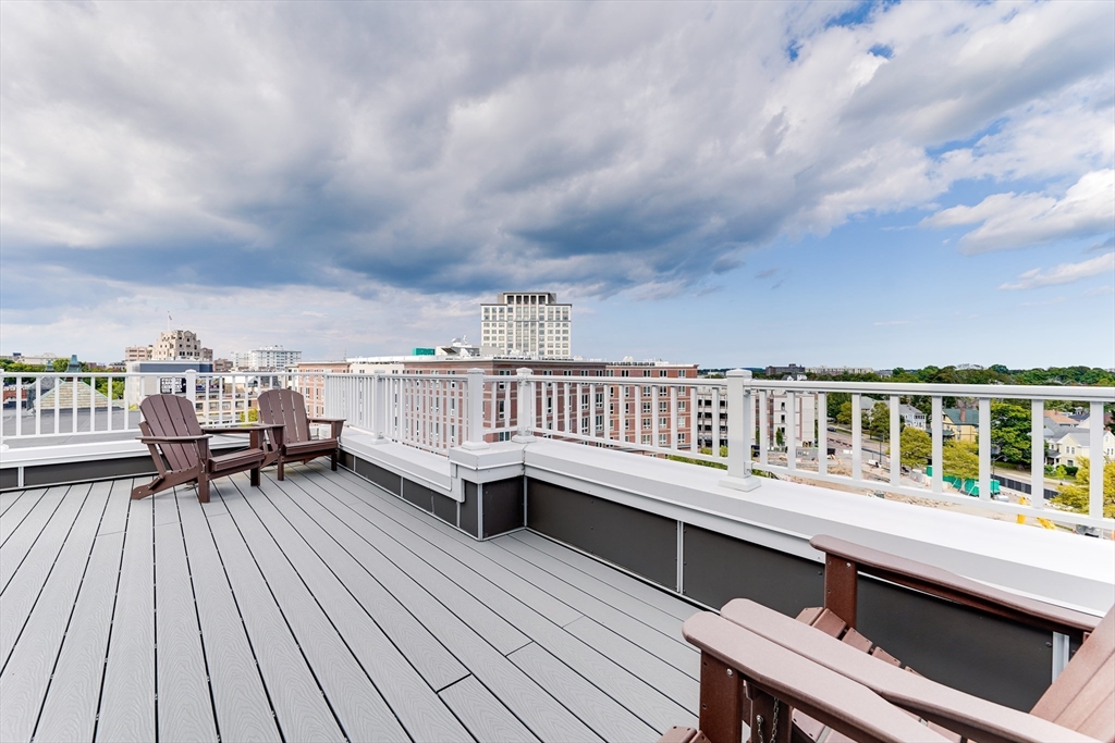 2 Cliveden St 601E