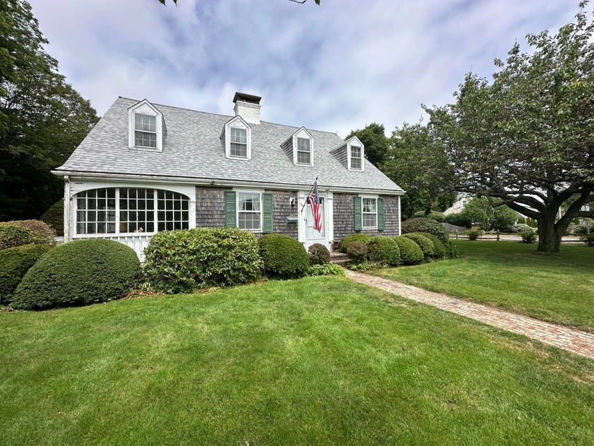 109 Pleasant St