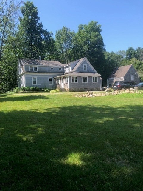 84 Booth Hill Rd