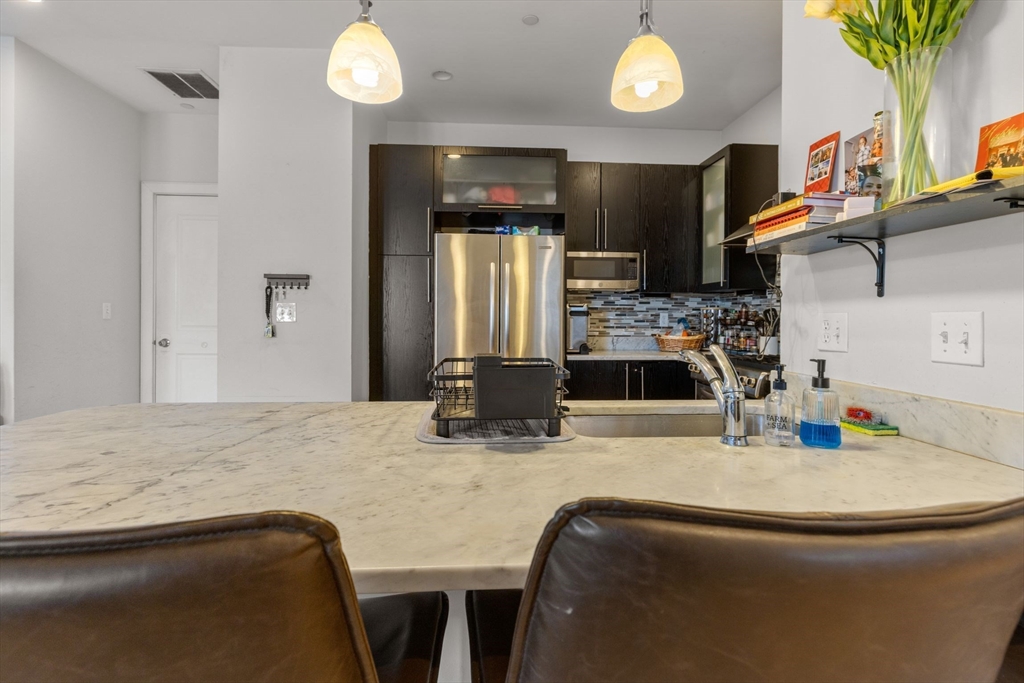 152 Old Colony Avenue 10