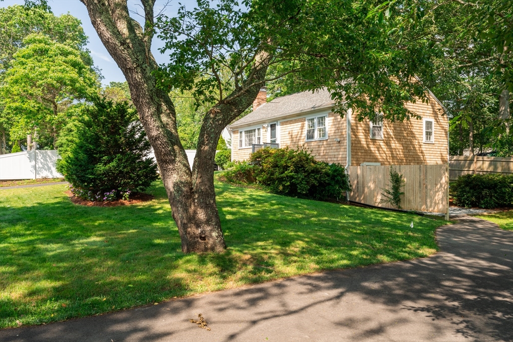 297 Compass Cir