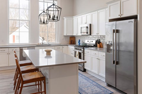 Photo of 10 Congress St #301, Amesbury, MA 01913 (MLS # 73583790)