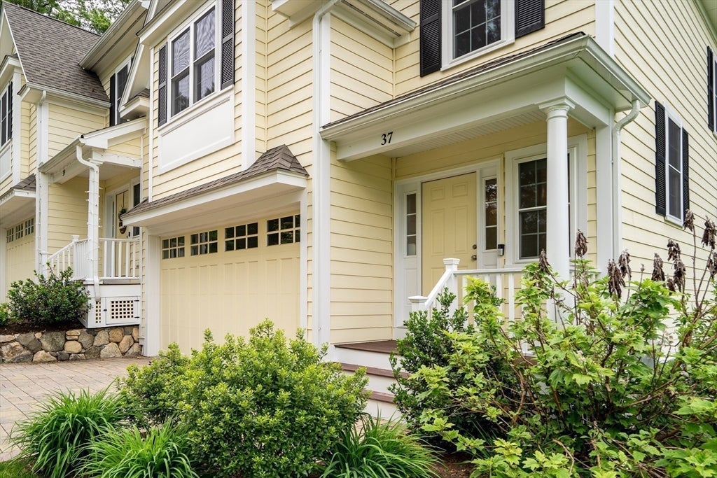 37 Jefferson Dr #1, Lexington, MA Photo #3