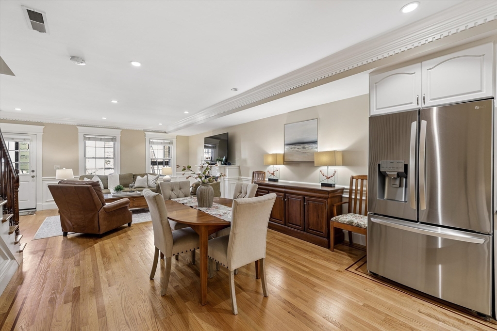 578 E Broadway 1