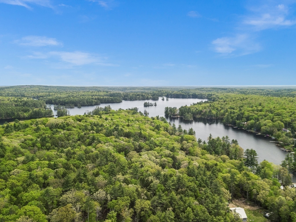 Nottingham, New Hampshire 03290, United States, 4 Bedrooms Bedrooms, ,2 BathroomsBathrooms,Residential,Pending,132182
