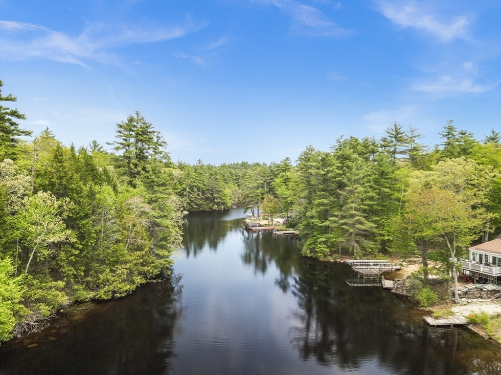 Nottingham, New Hampshire 03290, United States, 4 Bedrooms Bedrooms, ,2 BathroomsBathrooms,Residential,Pending,132182