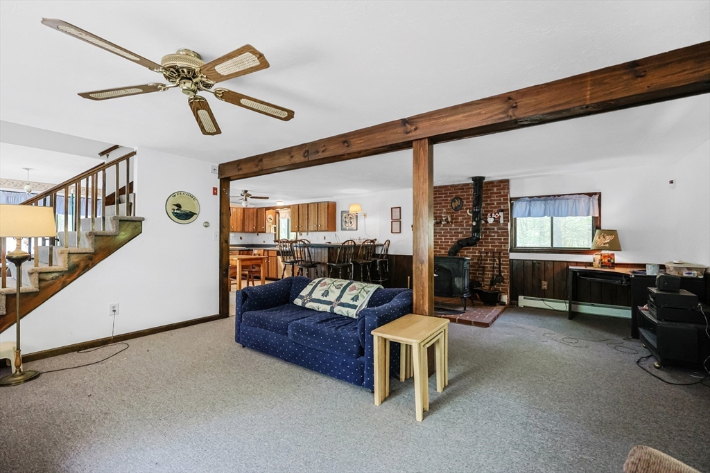 Nottingham, New Hampshire 03290, United States, 4 Bedrooms Bedrooms, ,2 BathroomsBathrooms,Residential,Pending,132182