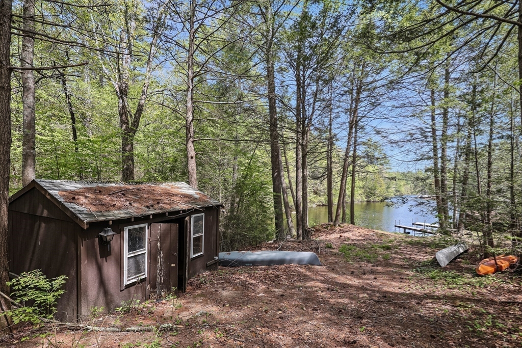 Nottingham, New Hampshire 03290, United States, 4 Bedrooms Bedrooms, ,2 BathroomsBathrooms,Residential,Pending,132182