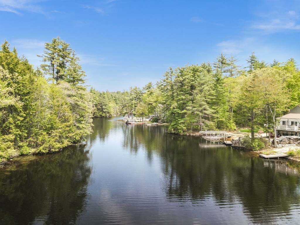 Nottingham, New Hampshire 03290, United States, 4 Bedrooms Bedrooms, ,2 BathroomsBathrooms,Residential,Pending,132182