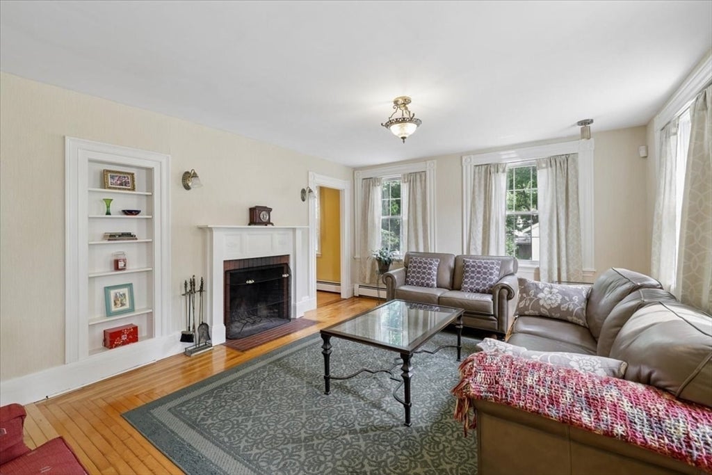 10 Summit Ave
