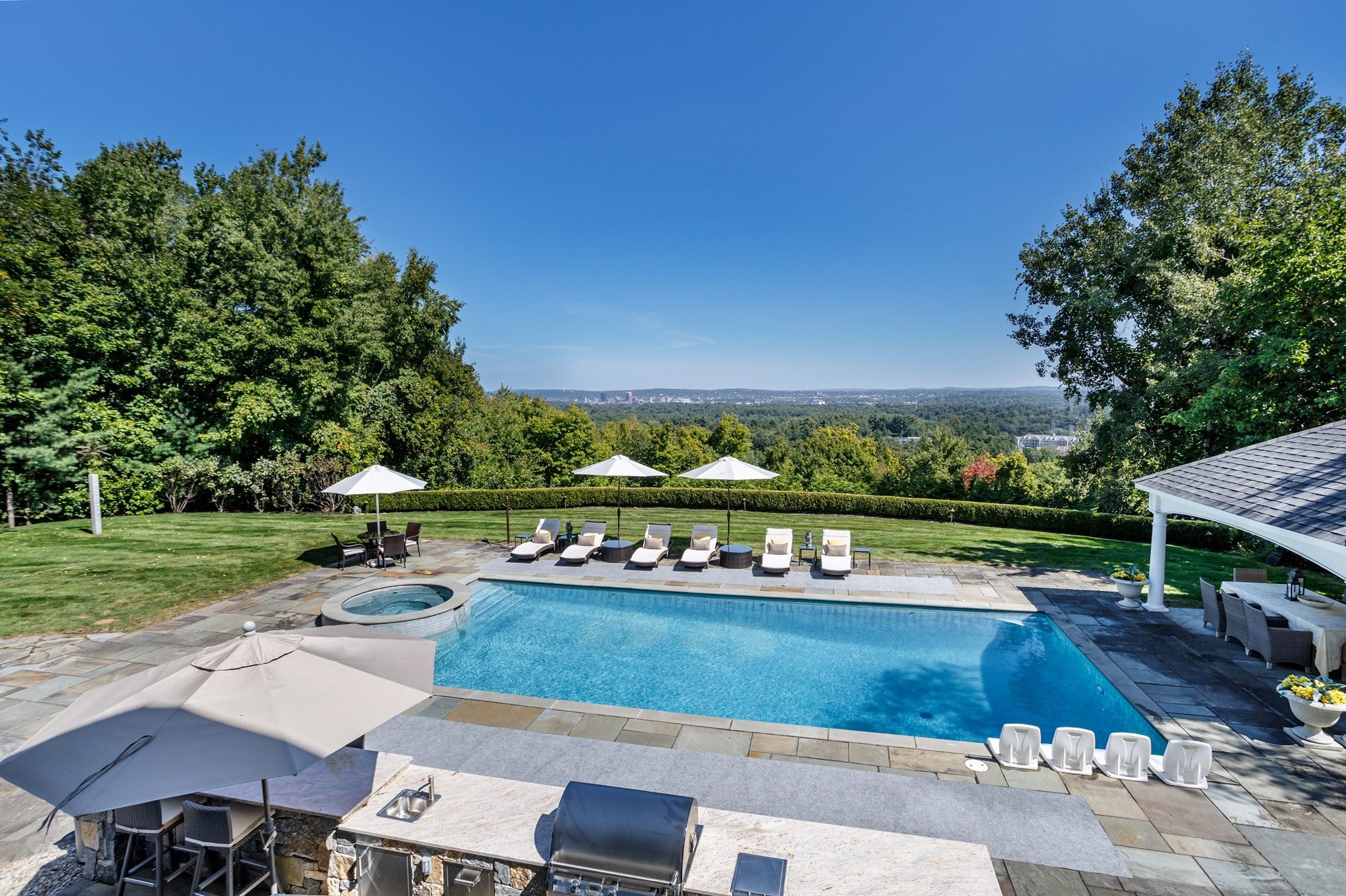 19 Arrow Head Dr
