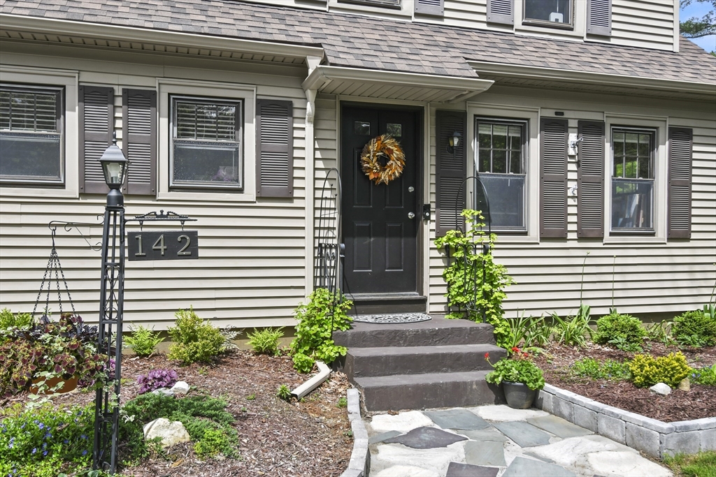 142 Jason St