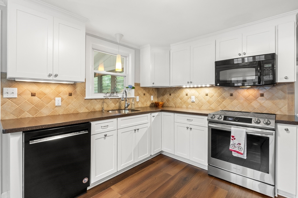 58 Lakeshore Ave