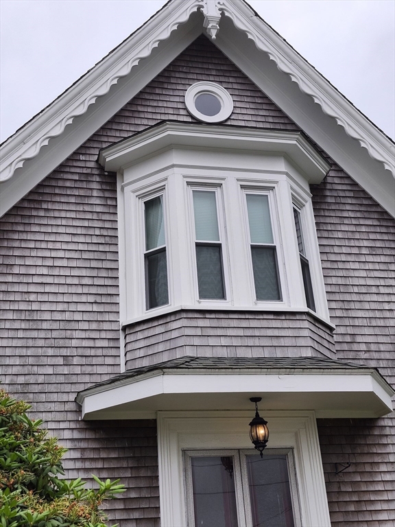 294 Clifford St