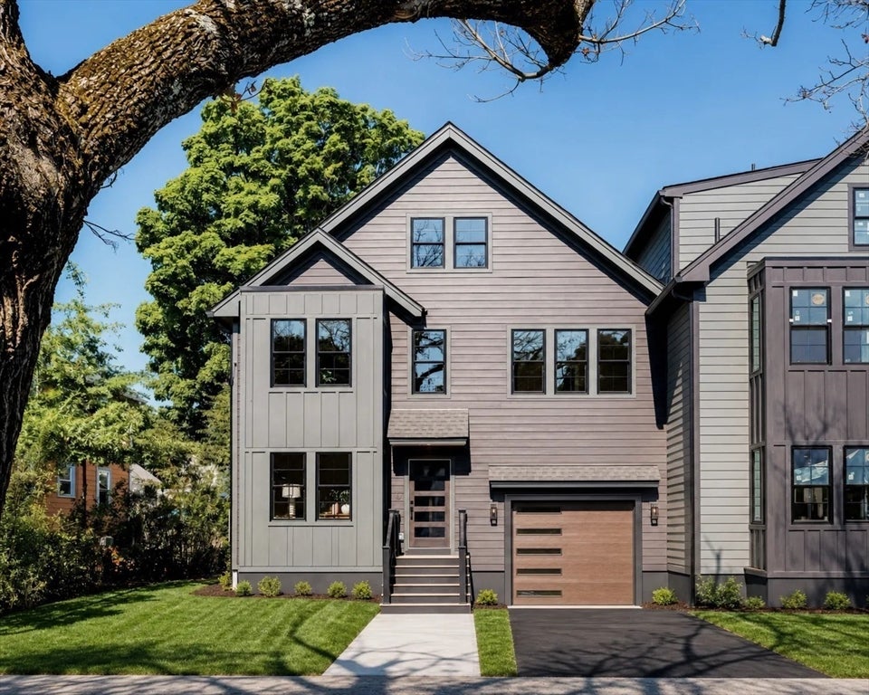 Photo of 19 Curtis St, Medford, MA