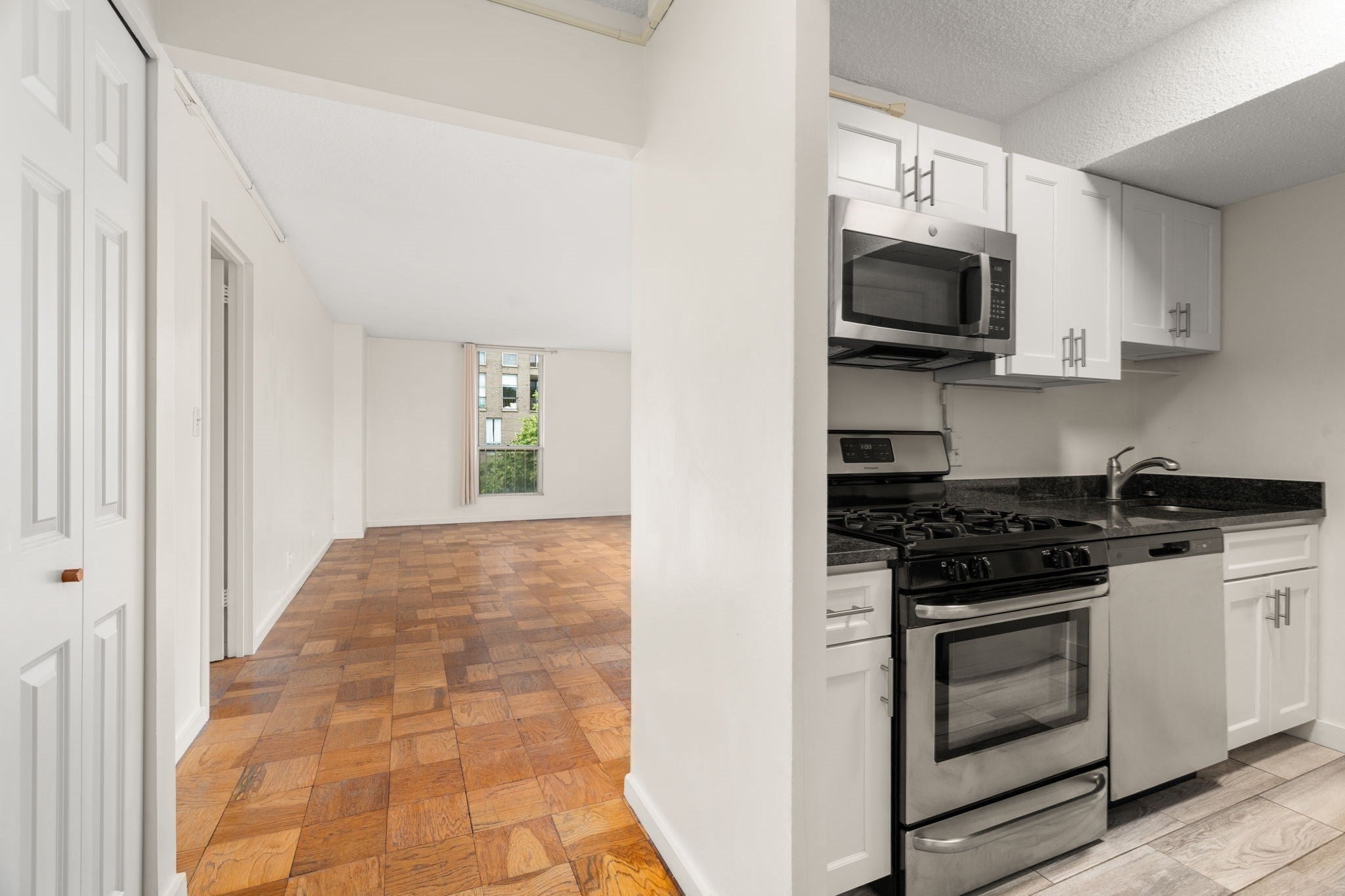 99 Pond Ave #501, Brookline, MA Photo #10