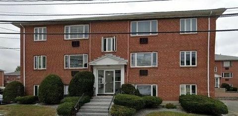 Photo of 133 Warren St #8, Watertown, MA 02472 (MLS # 73489004)