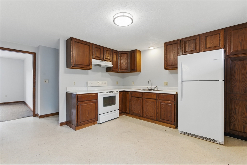 Warren, Massachusetts 01083, United States, 2 Bedrooms Bedrooms, ,1 BathroomBathrooms,Residential,Active,98272 Warren, Massachusetts 01083, United States, 2 Bedrooms Bedrooms, ,1 BathroomBathrooms,Residential,Active,98272