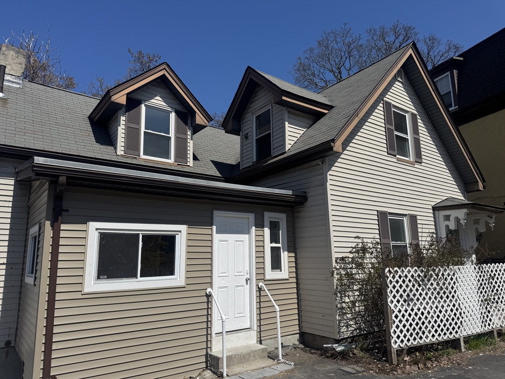 24 Fifield St