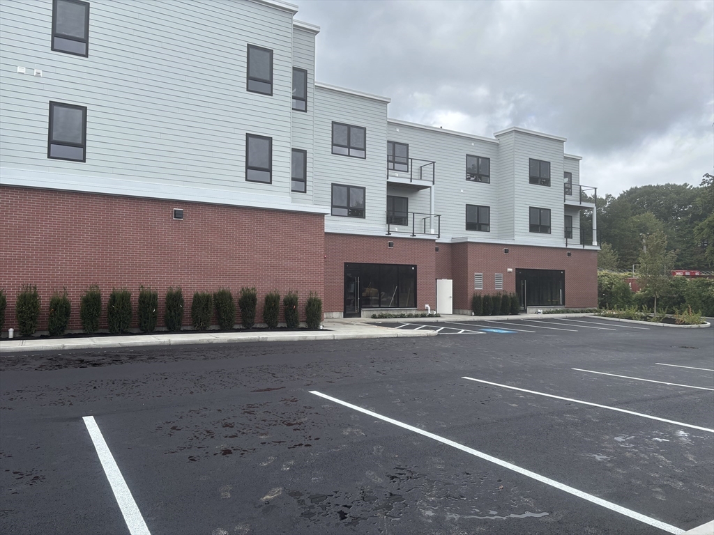 1391 Main Street 204