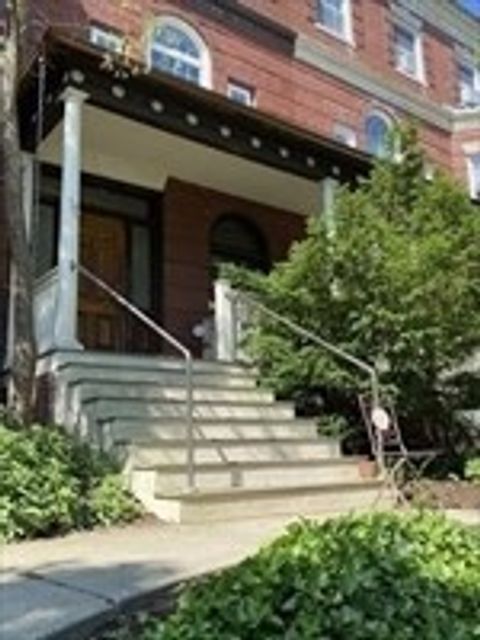 15 Colbourne Crescent Rd 2 Brookline MA 02445