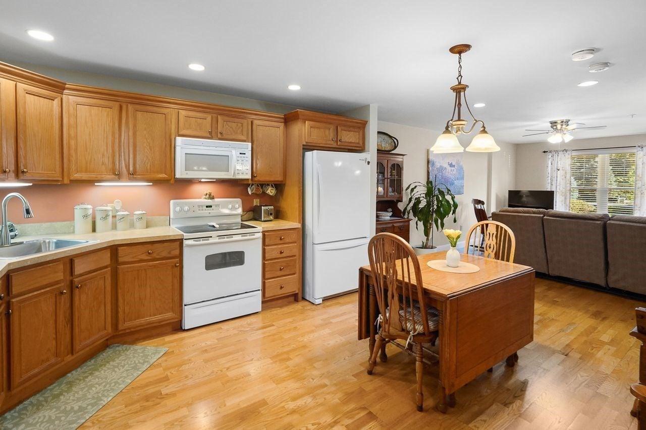 7 Crescent Way #101, Sturbridge, MA, 7 Crescent Way #101, Sturbridge, MA Photo #8