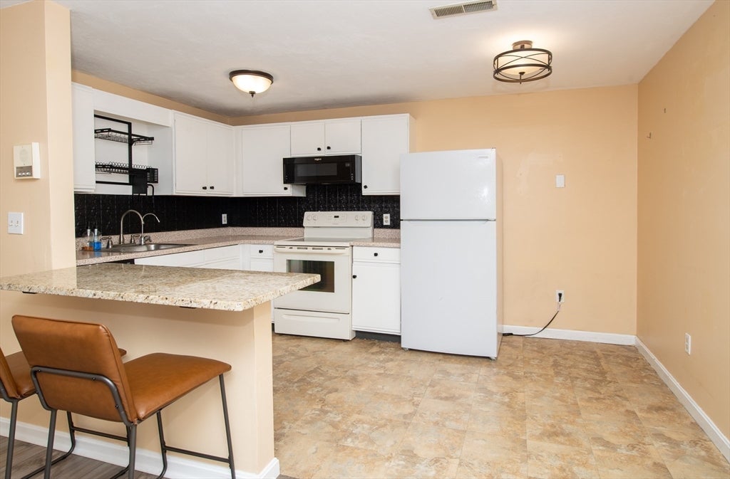 1585 Braley Rd #51, New Bedford, MA Photo #11