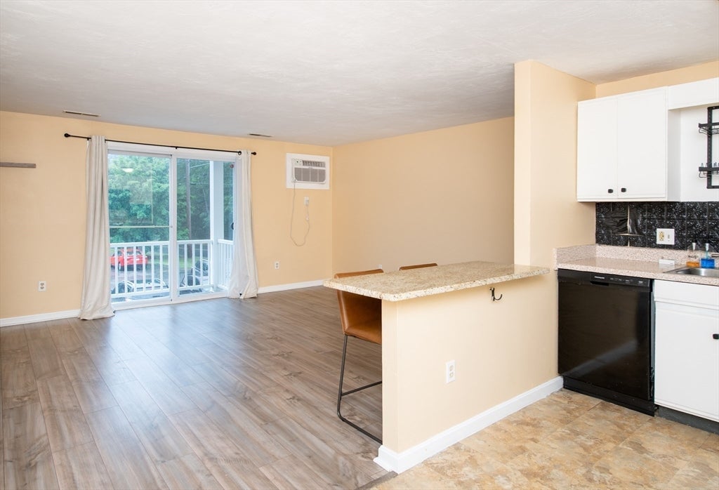 1585 Braley Rd #51, New Bedford, MA Photo #14