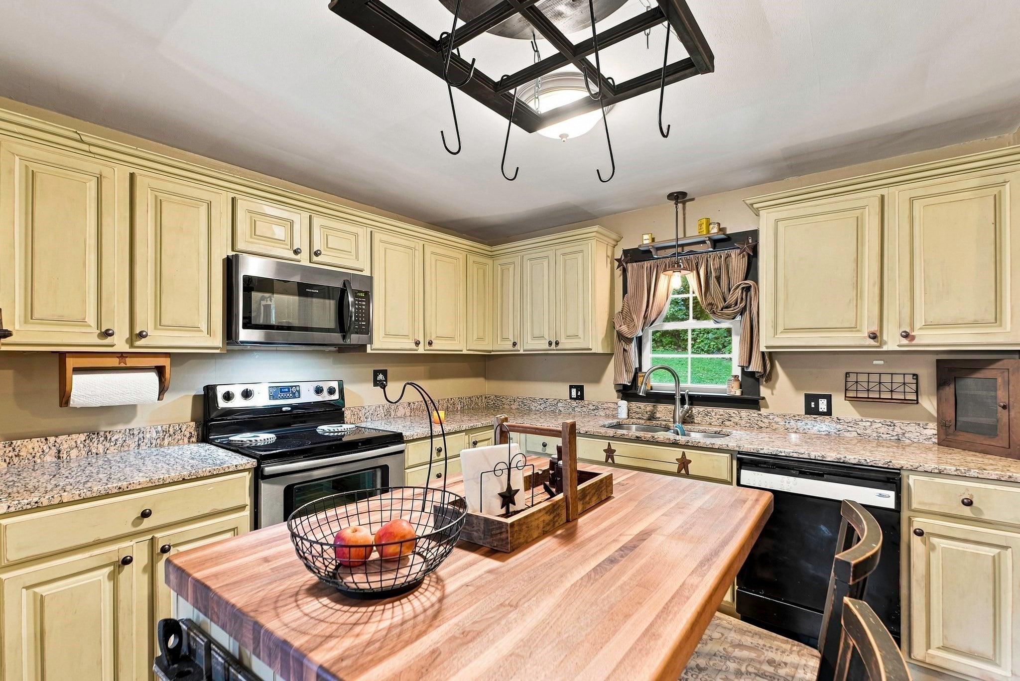 138 Purchase St, Milford, MA, 138 Purchase St, Milford, MA Photo #7