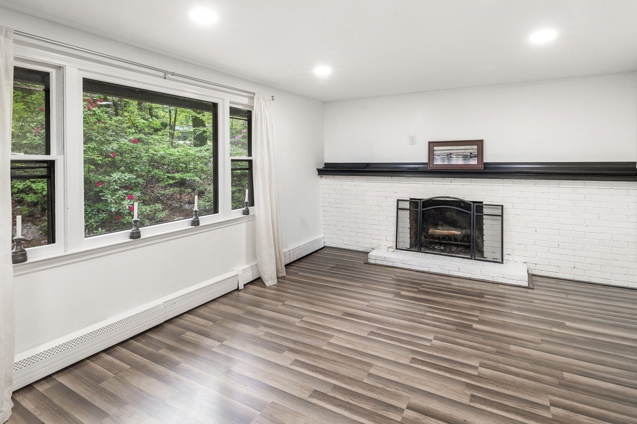 9 Colonial Rd