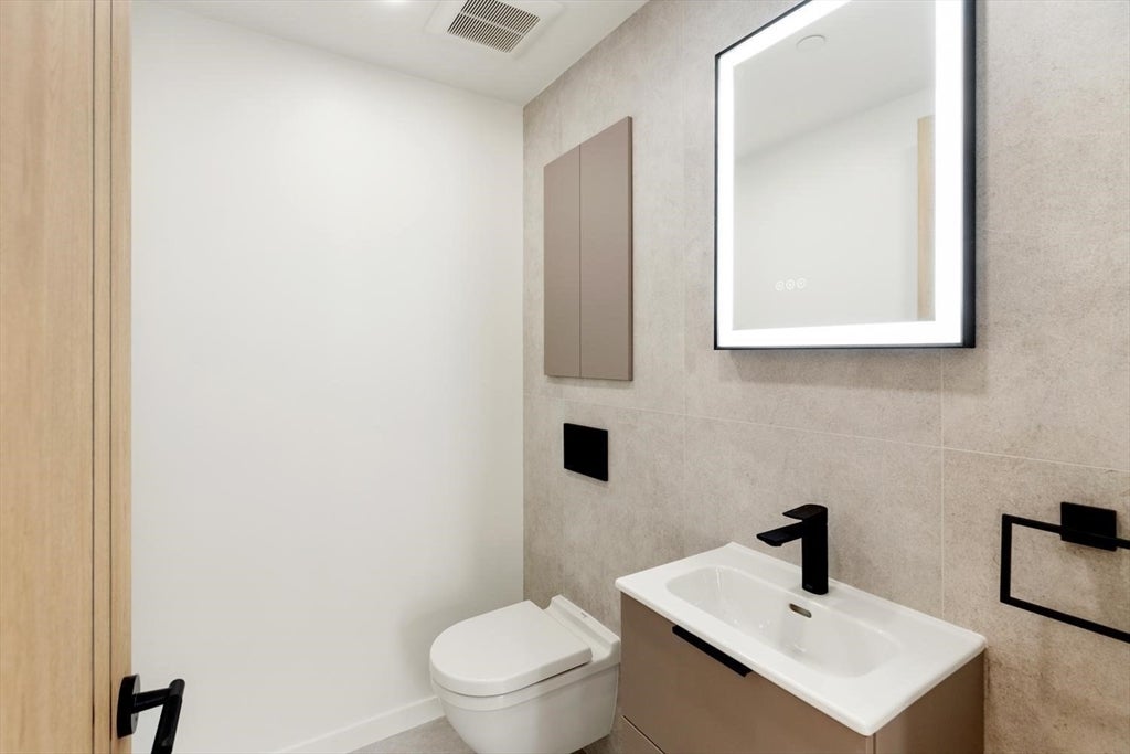 386-388 Washington Street #103, Quincy, MA Photo #17