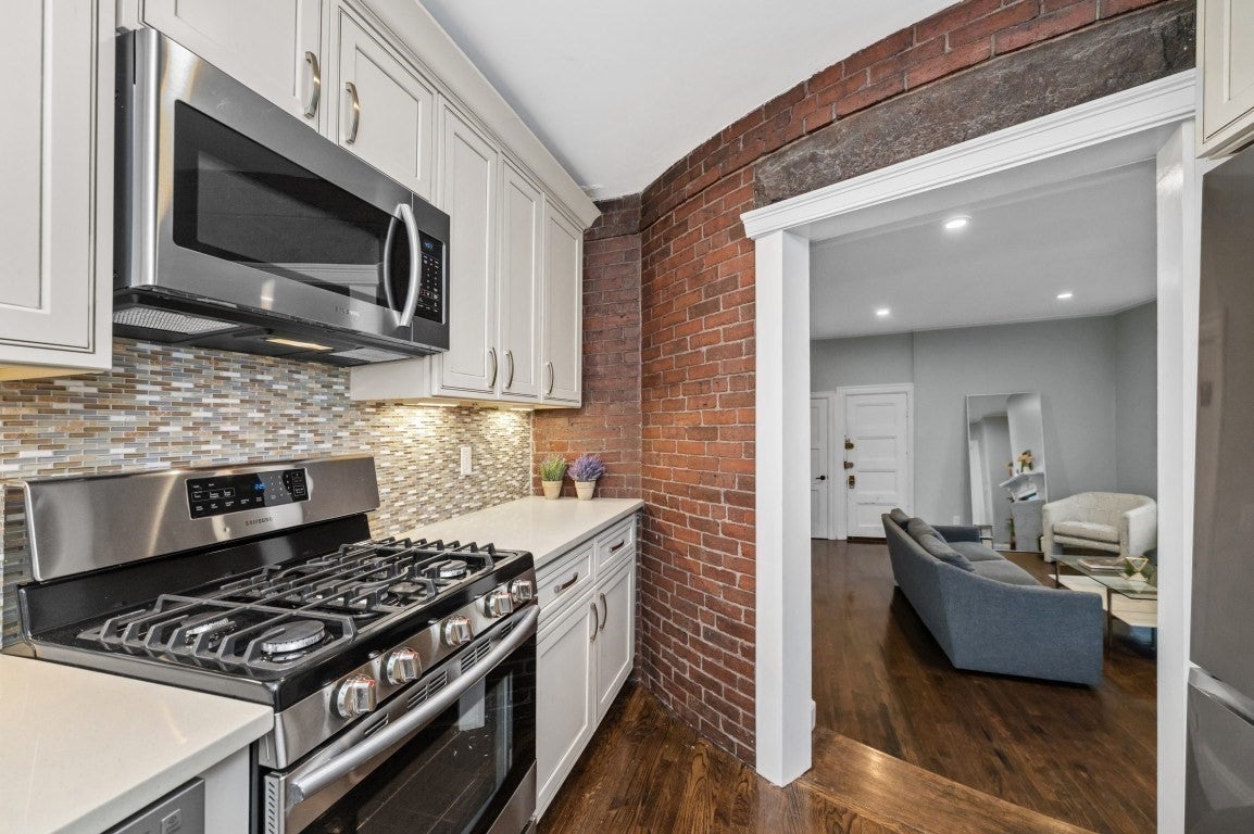 1880 Beacon St #6, Brookline, MA Photo #4