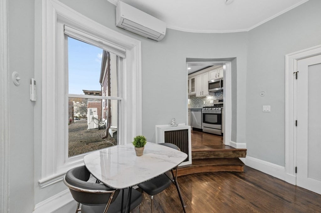 1880 Beacon St #6, Brookline, MA, 1880 Beacon St #6, Brookline, MA Photo #6