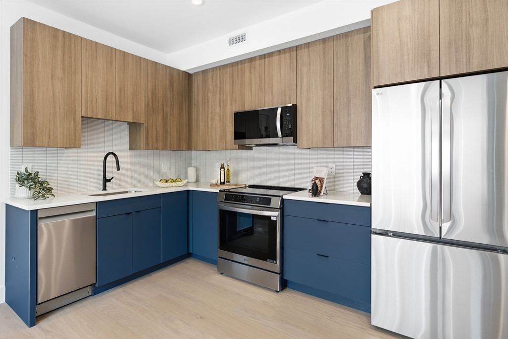 27 Dixwell St 4A