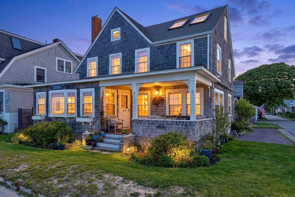 205 Grand Ave